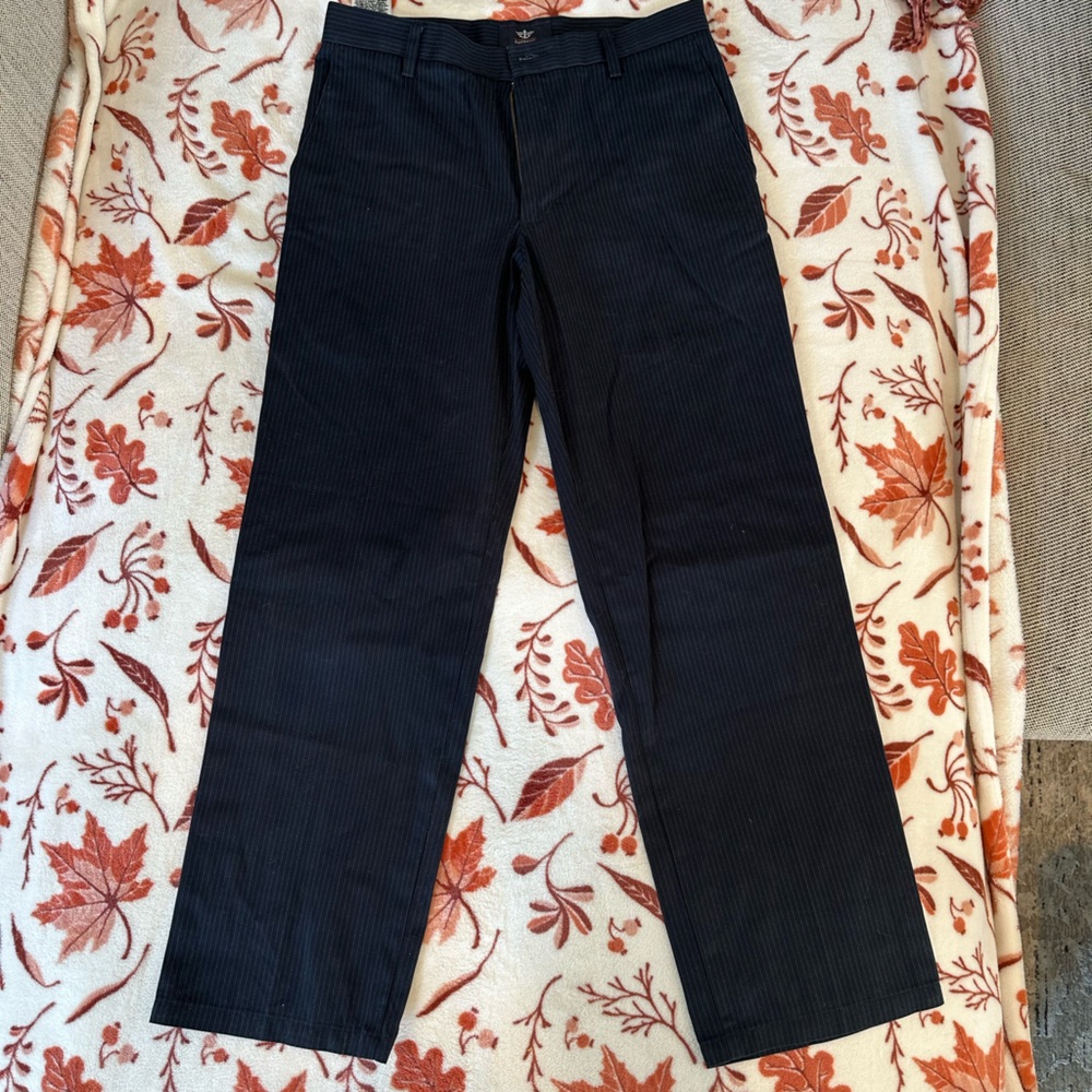 Dockers Signature 30/30 Navy Pin Stripe Straight Fit Dress Pant